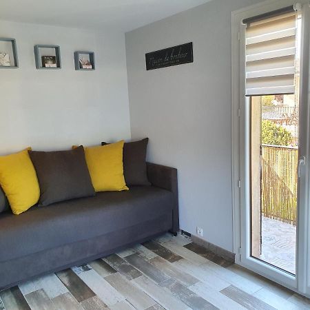 Studio Acces Direct A La Plage La Londe-les-Maures Buitenkant foto